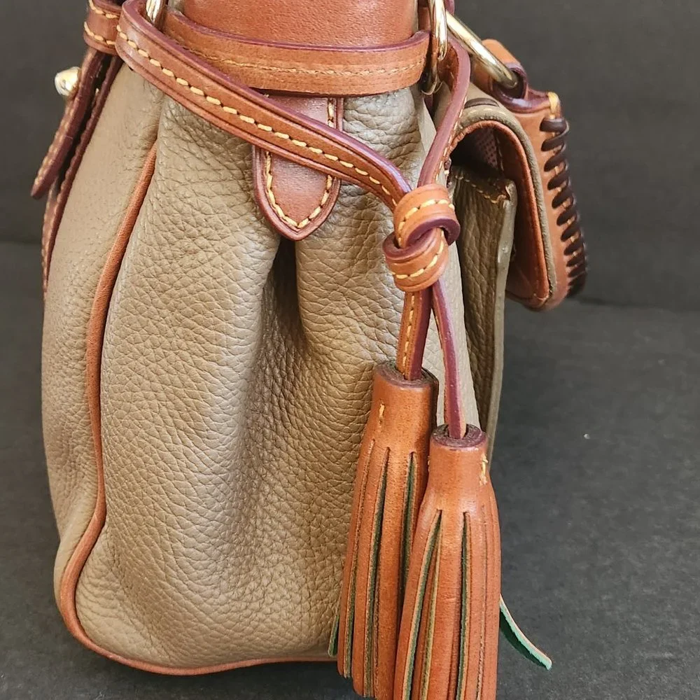 DOONEY & BOURKE FLORENTINE PURSE - NWOT  11 x 9  x 3 - Picture 3 of 7